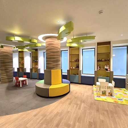 Oceanfront Beach Resort - Sha Extra Plus Patong Экстерьер фото The Children's Museum of Oak Park