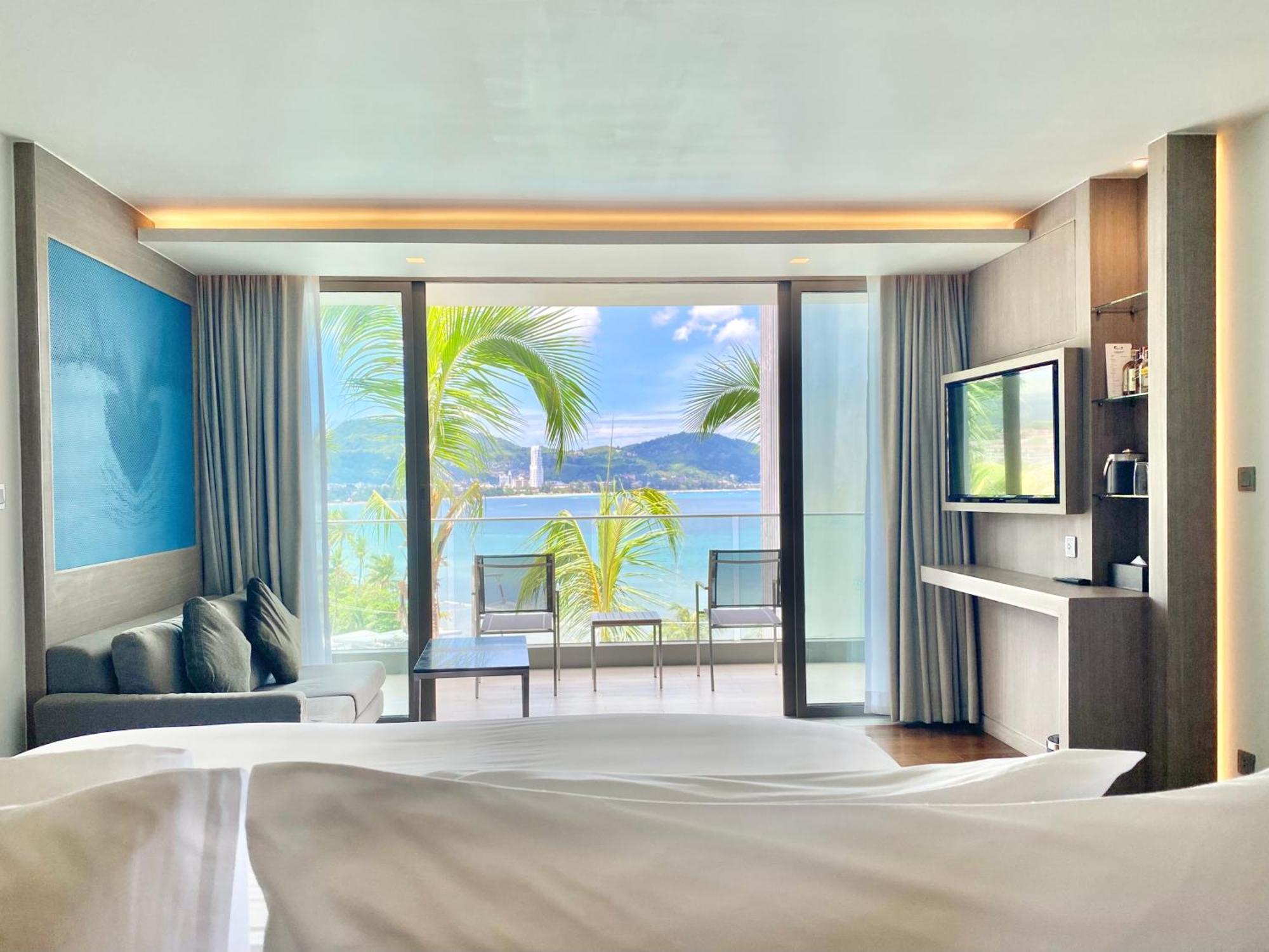 Oceanfront Beach Resort - Sha Extra Plus Patong Номер фото Deluxe Ocean View