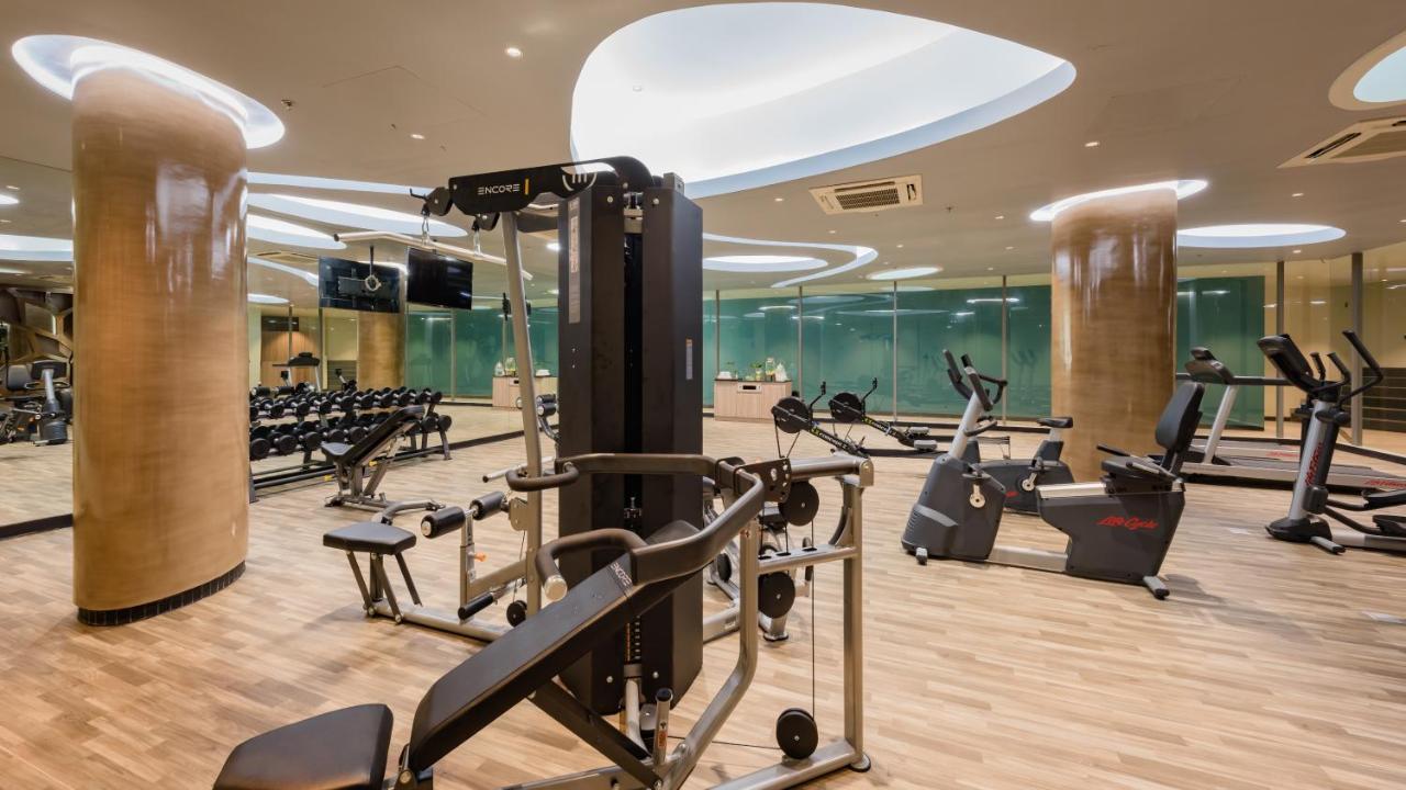 Oceanfront Beach Resort - Sha Extra Plus Patong Экстерьер фото The gym at the hotel