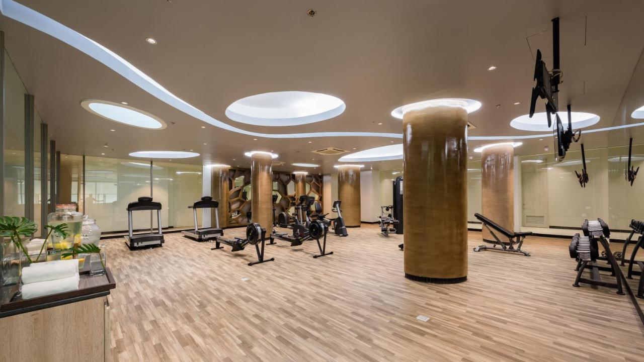 Oceanfront Beach Resort - Sha Extra Plus Patong Экстерьер фото The gym at the Ritz-Carlton, DIFC